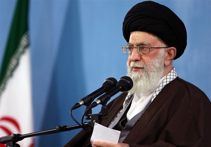 امام خامنه‌ای: دشمن می‌داند اگر یکی بزند، ده‌تا می‌خورد/دروغ است که می‌گویند اگر همین برجام معیوب نباشد، جنگ می‌شود