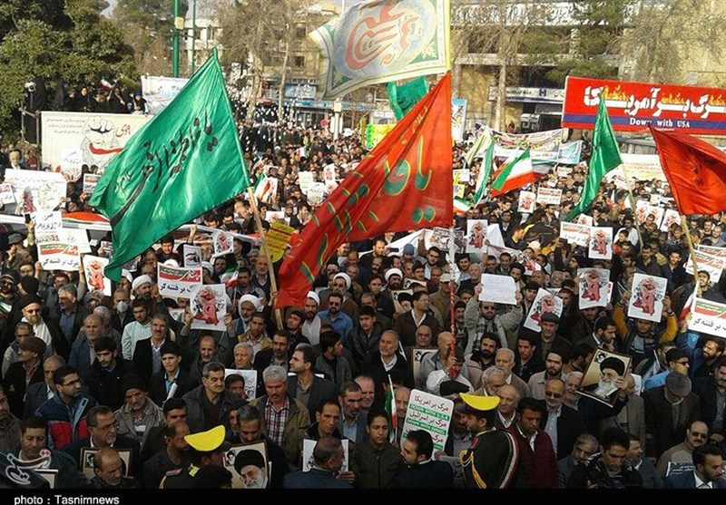راهپیمایی باشکوه مردم اصفهان در سالروز حماسه 9 دی آغاز شد