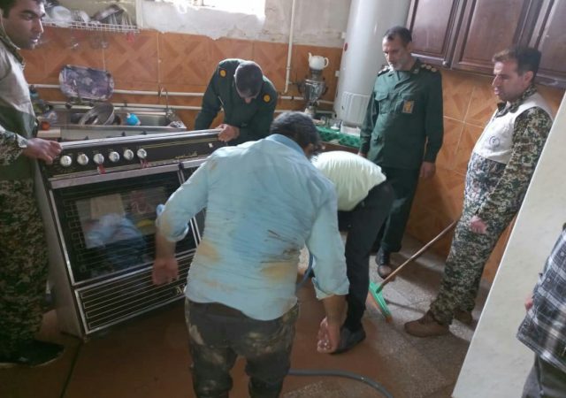 پلیس انتظامی اردستان کمک رسانی به نهوج