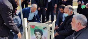 همزمان با ایام دهه مبارک فجر مراسم گلباران محل شهادت شهید فائق اولین شهید انقلاب اردستان برگزار گردید