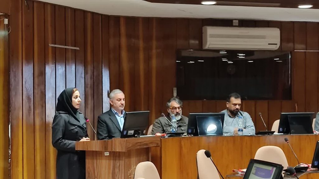  دکتر فهیمه حقیقت‌دوست، عضو هیئت علمی پژوهشکده قلب و عروق و متخصص تغذیه