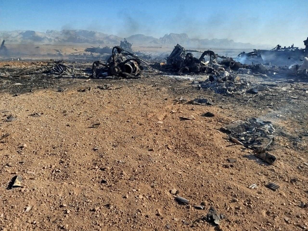 داستان خلبانی که گفته شد رفت، اما میدان چیز دیگری می‌گوید/درگیری شدید نیروهای یگان تکاوری با دشمن
